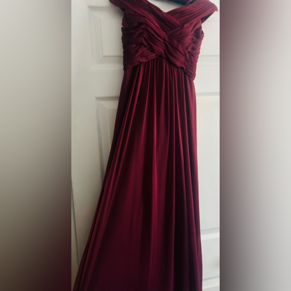 Crisscross Off-Shoulder Girls Junior Bridesmaid dress, sewn in bra, size 10 - Picture 8 of 9
